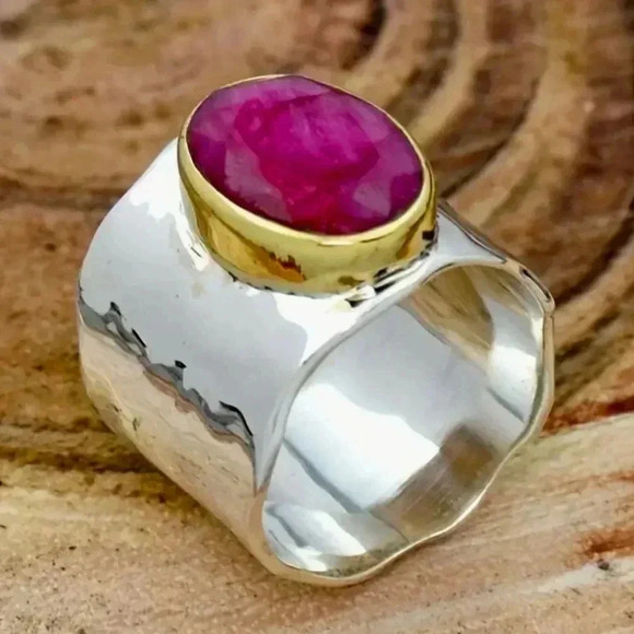 Luxurious Wide Band Pink Quartz Ring - Picture 1 of 4